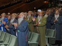Aşgabatda Halk maslahatynyň mejlisi ýokary guramaçylykly geçirildi
