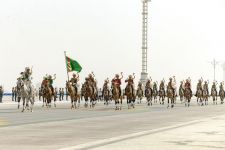 AT ÝIGIDIŇ MYRADYDYR