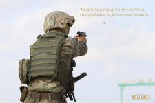 Bäsleşigiň gutlag suratlary