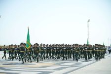 Garaşsyzlygyň gadyrly harby dessury