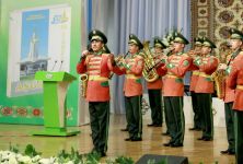 «Her gymmatly eseriňiz, zamanaň bagty, Arkadag!»