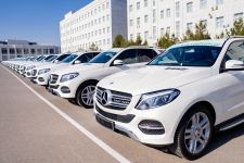 Hormatly Prezidentimiziň adyndan harby we hukuk goraýjy edaralara döwrebap awtoulaglar sowgat berildi