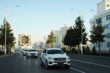 Hormatly Prezidentimiziň adyndan harby we hukuk goraýjy edaralara döwrebap awtoulaglar sowgat berildi