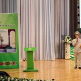 Mertler Watany beýgeldýär