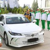 Meýdan mertleri söýýär