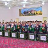 Olar bagtly geljek üçin göreşdiler