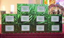 Olar bagtly geljek üçin göreşdiler