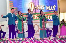 Olar bagtly geljek üçin göreşdiler