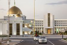 Russiýa Federasiýasynyň wekiliýeti 748-nji atyjylyk polkunyň söweşjeň baýdagyny ýurdumyza getirdi