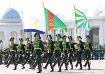 Şanly toýda harby kuwwatymyzyň dabaralanmasy