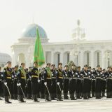 Türkmenistanyň mukaddes Garaşsyzlygynyň şanly 29 ýyllygy mynasybetli dabaraly harby ýöriş geçirildi