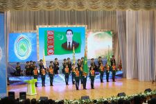 Watan goragçylarynyň baýramçylyk sowgady