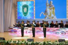 Watan goragçylarynyň baýramçylyk sowgady