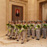 Watanyň wepaly ogly Berdimuhamet Annaýewiň heýkeline gül goýmak çäresi geçirildi