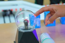 Ýaş watançylaryň mekdep taslamalarynyň ilkinji sergisi