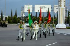 Ýeňiş ýörişinde uruş döwrüni hakydamyzda janlandyran keşpler