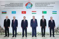 Hormatly Prezidentimiz Serdar Berdimuhamedow Merkezi Aziýa ýurtlarynyň we Azerbaýjan Respublikasynyň döwlet Baştutanlarynyň resmi däl konsultatiw duşuşygyna gatnaşdy