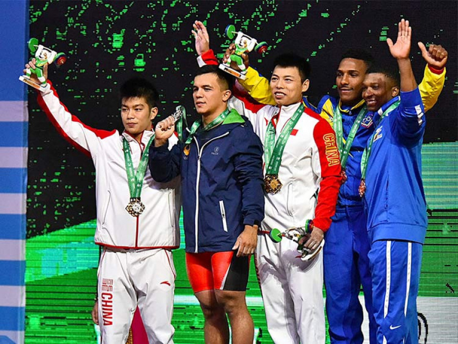 Agyr atletika boýunça dünýä çempionatynda dünýä rekordlary goýuldy