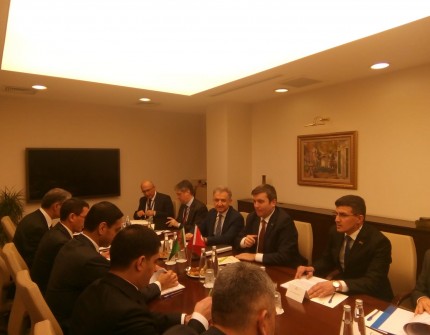 Ankarada Türkmenistanyň we Türkiýe Respublikasynyň Daşary işler ministrlikleriniň arasyndaky syýasy geňeşmeler geçirildi
