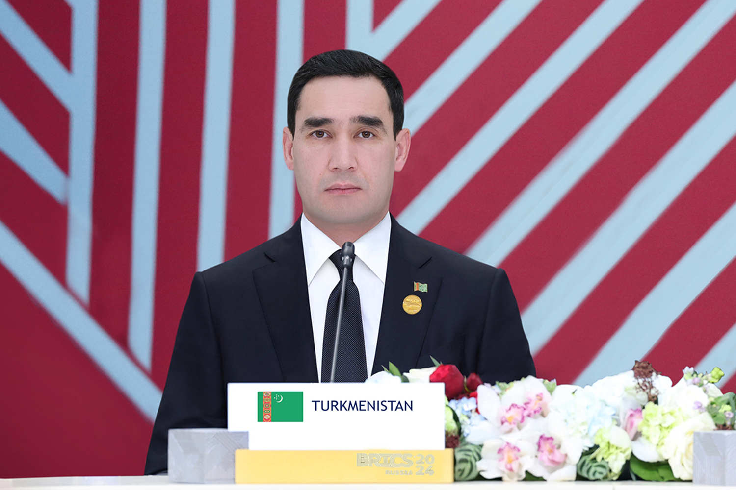 Arkadagly Gahryman Serdarymyz Kazan şäherinde geçirilen sammite gatnaşdy