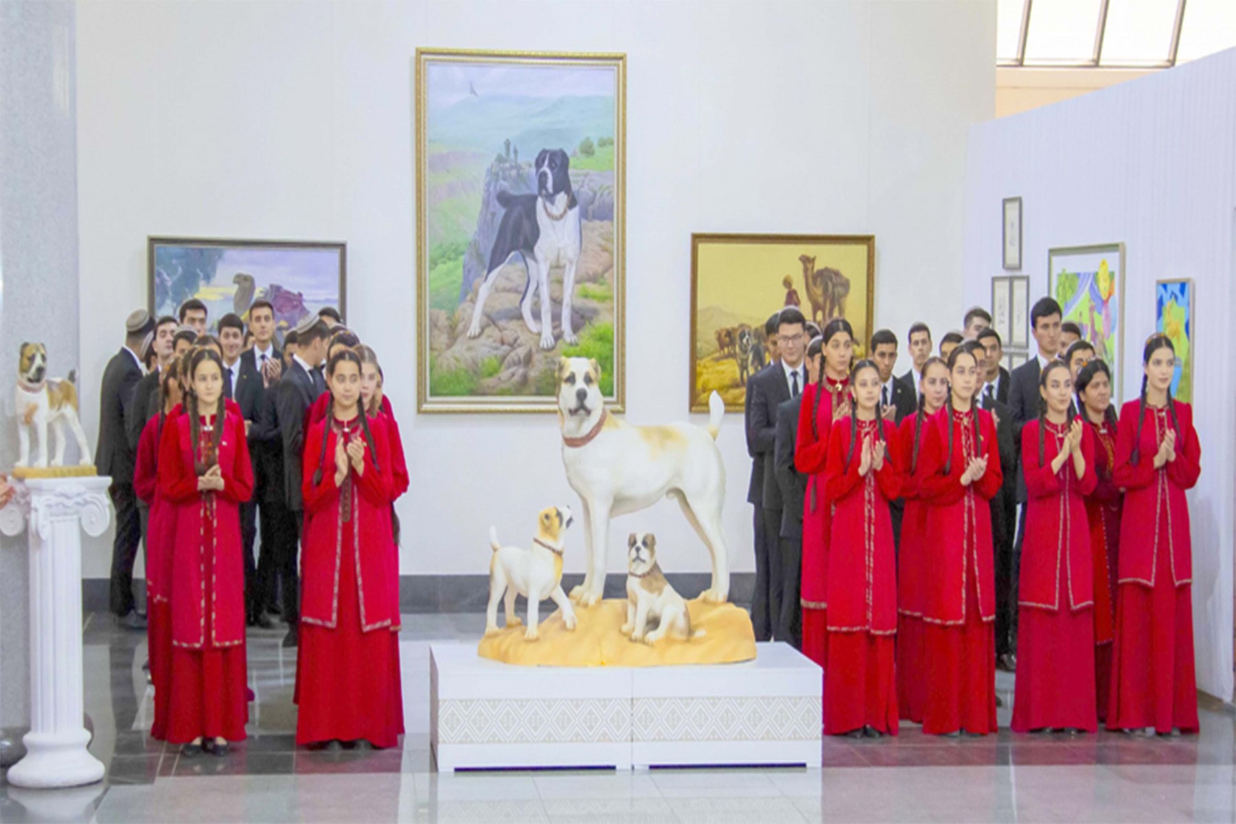 Aşgabatda «Türkmen alabaýy» atly döredijilik bäsleşik sergisi geçirilýär