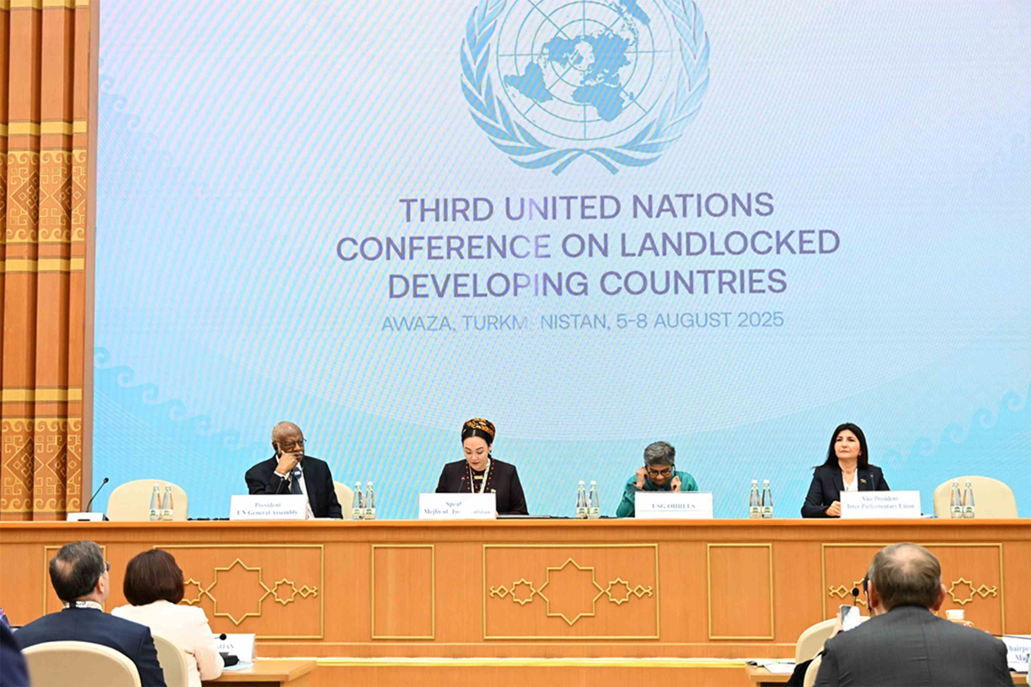 «Awaza» milli syýahatçylyk zolagynda Parlament forumy başlady