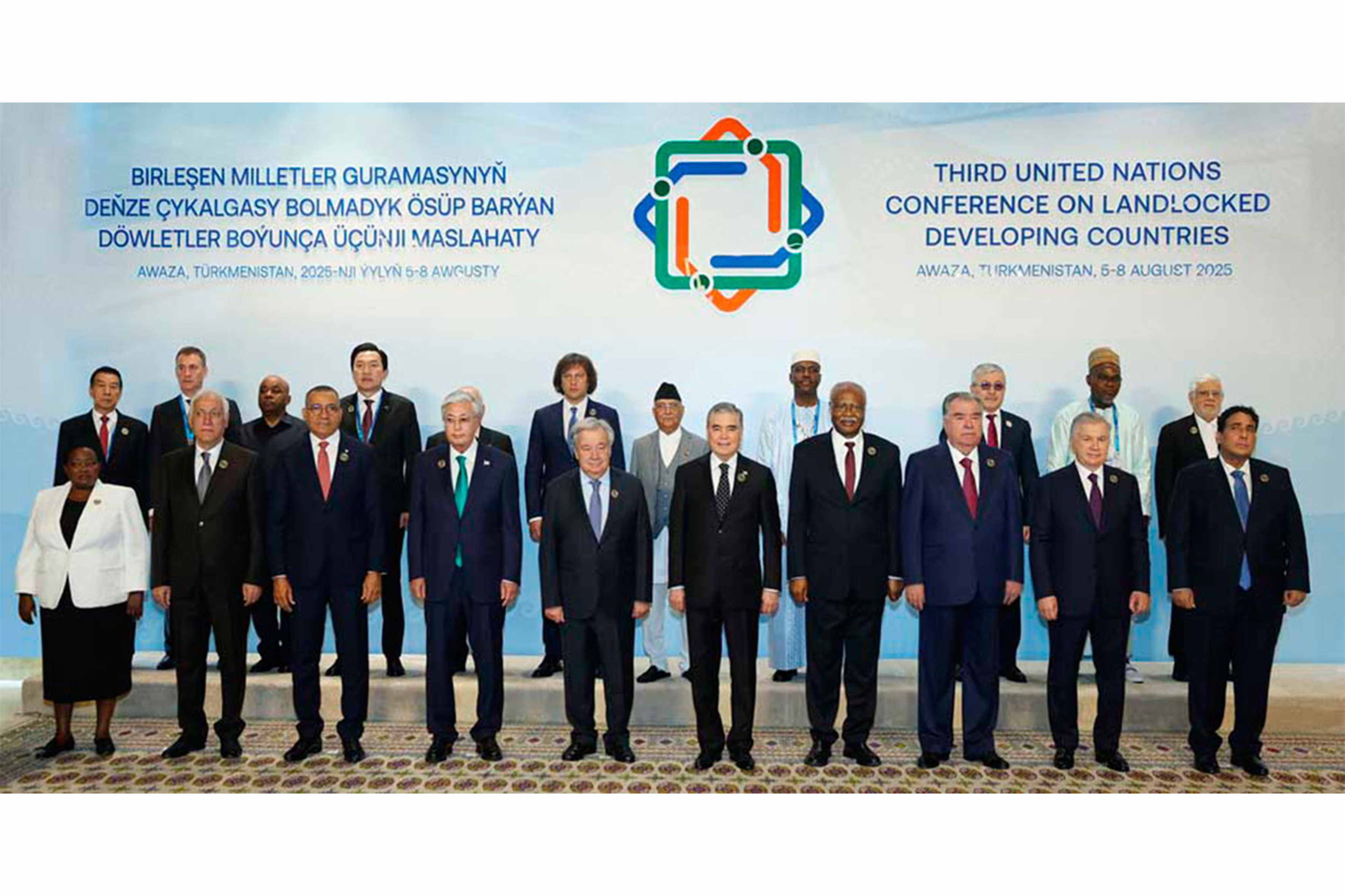 Awazada BMG-niň Deňze çykalgasy bolmadyk ösüp barýan döwletler boýunça üçünji maslahaty mynasybetli dabara geçirildi