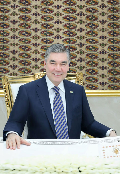 Balkan welaýatynyň edermen pagtaçylaryna, ýygymçylaryna, mehanizatorlaryna we ähli oba hojalyk işgärlerine