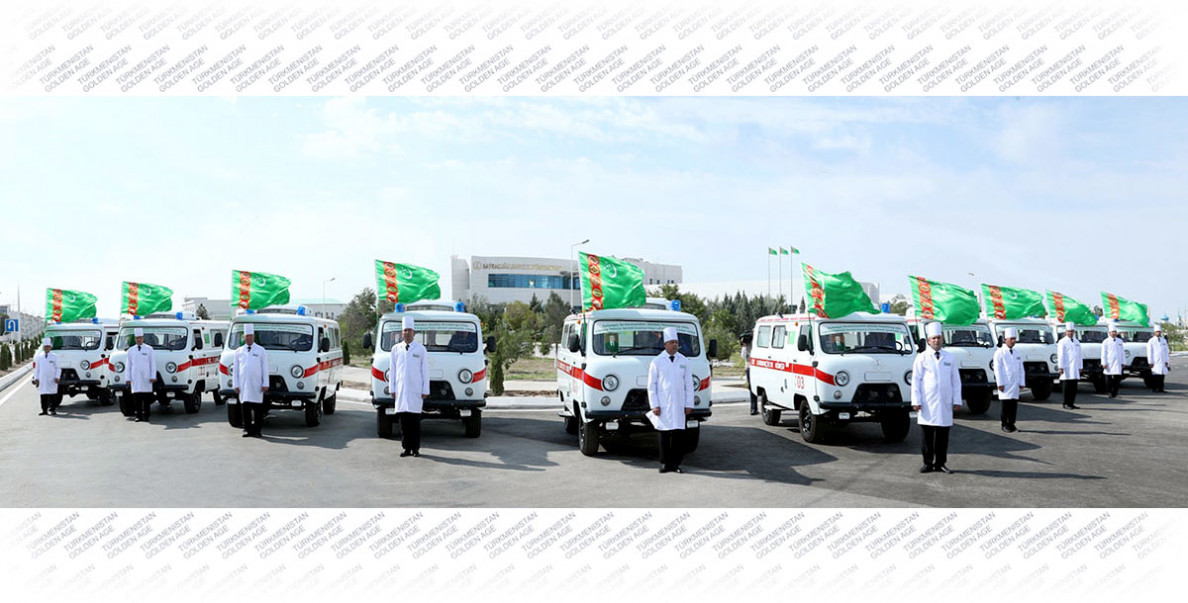 Balkan welaýatynyň şypahanalarynyň çagalar bölümleri hormatly Prezidentden täze «Tiz kömek» ulaglaryny aldylar