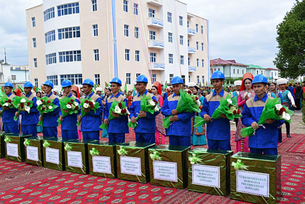Daşoguz şäherinde täze ýaşaýyş jaýlary ulanylmaga berildi