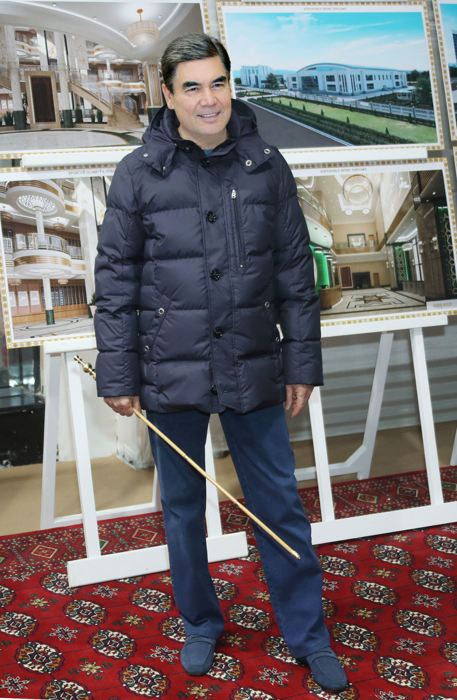 Döwlet Baştutanymyz täze desgalaryň gurluşygy bilen tanyşdy we Olimpiýa şäherçesine bardy