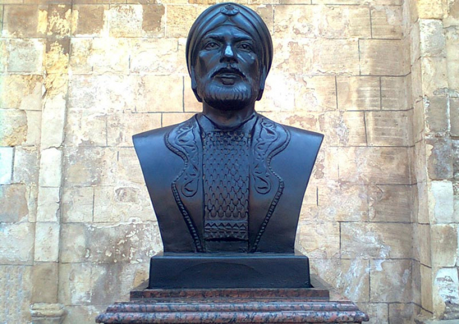 Duşmanyna guduz bolup daran soltan