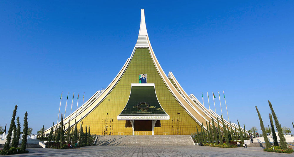 Forumda halkara hyzmatdaşlygyň esasy meseleleri ara alyp maslahatlaşyldy