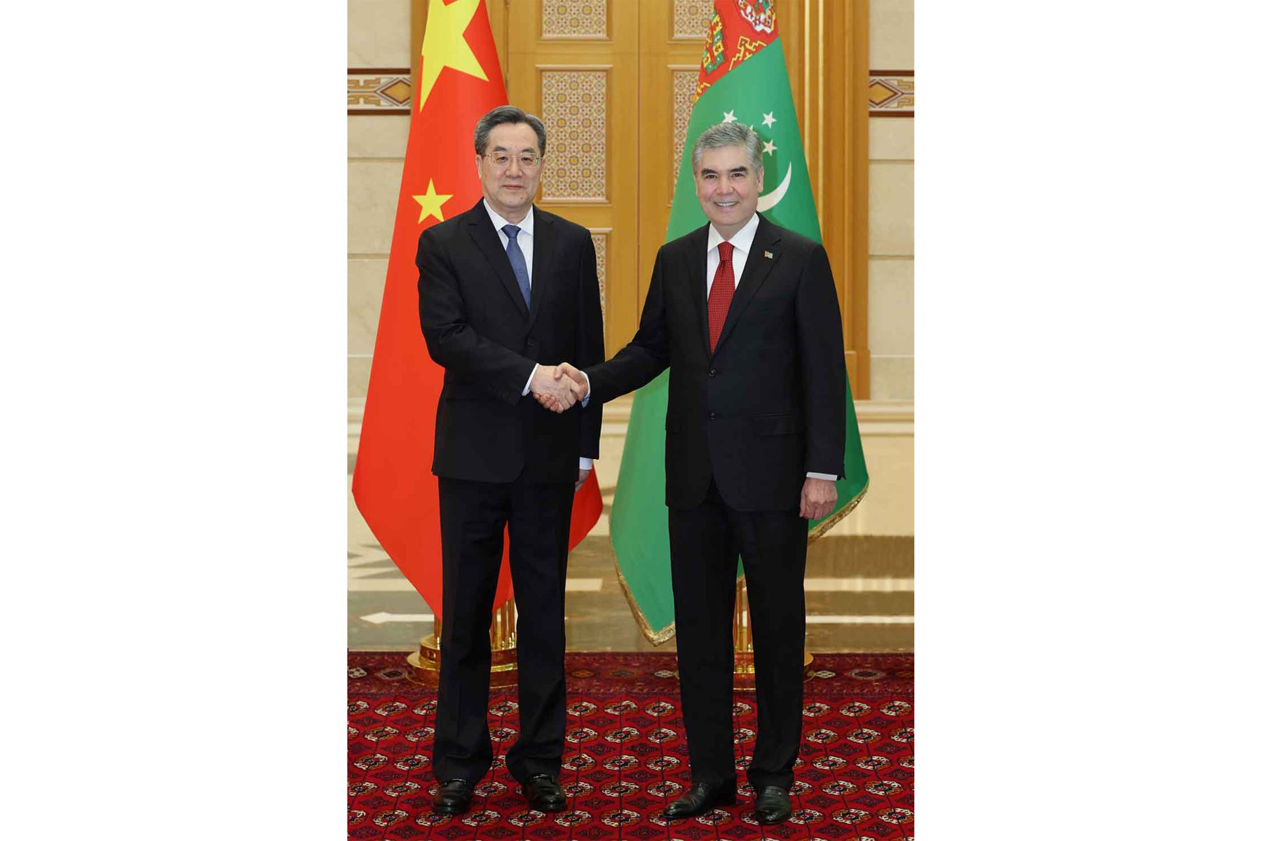 Gahryman Arkadagymyz HHR-iň Döwlet Geňeşiniň Premýeriniň birinji orunbasary bilen duşuşdy