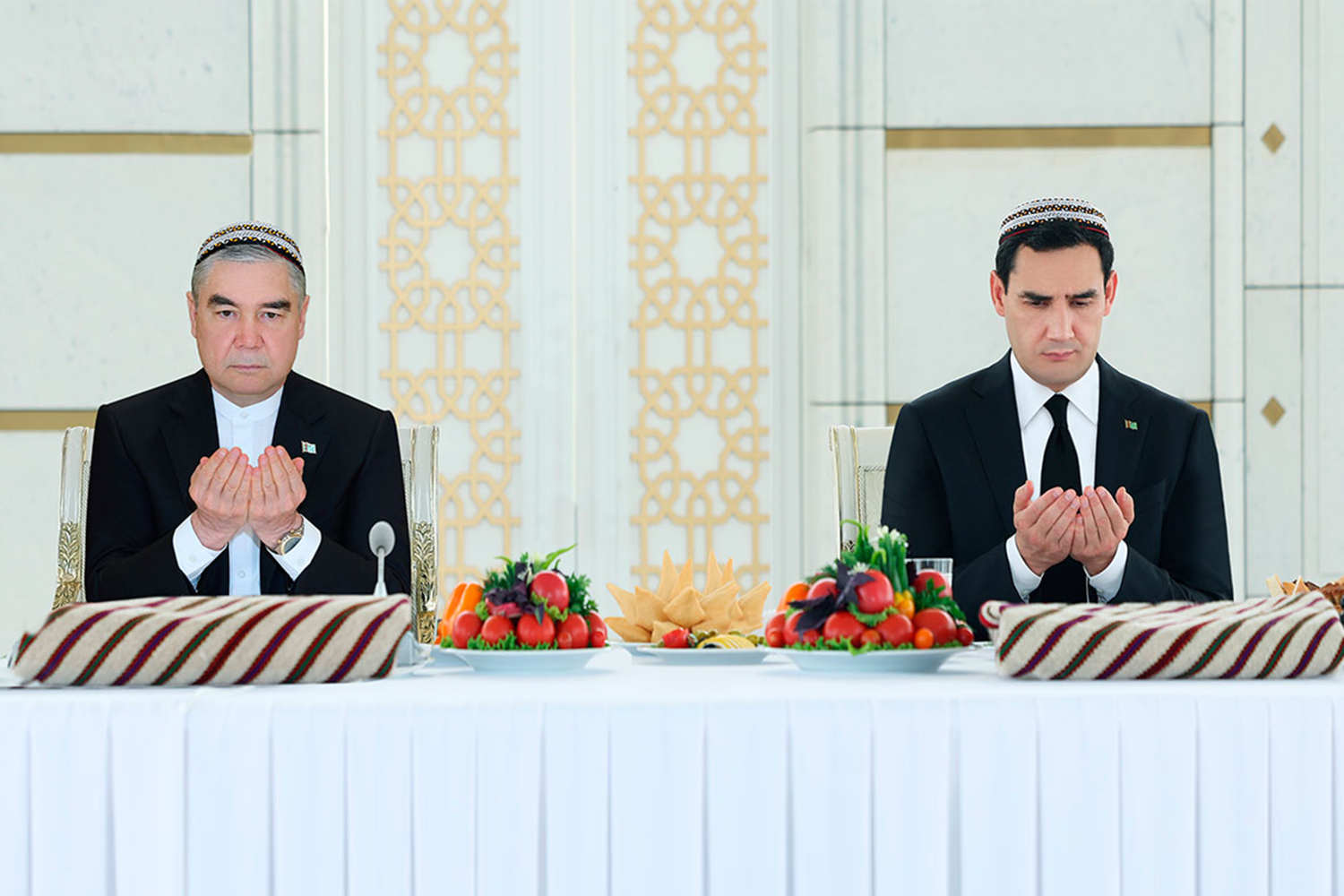 Gahryman Arkadagymyzyň, hormatly Prezidentimiziň gatnaşmagynda sadaka berildi