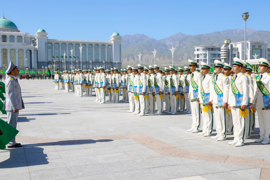 Ganat-per biten bürgütler asuda asmanymyzyň merdana goragçylarydyr