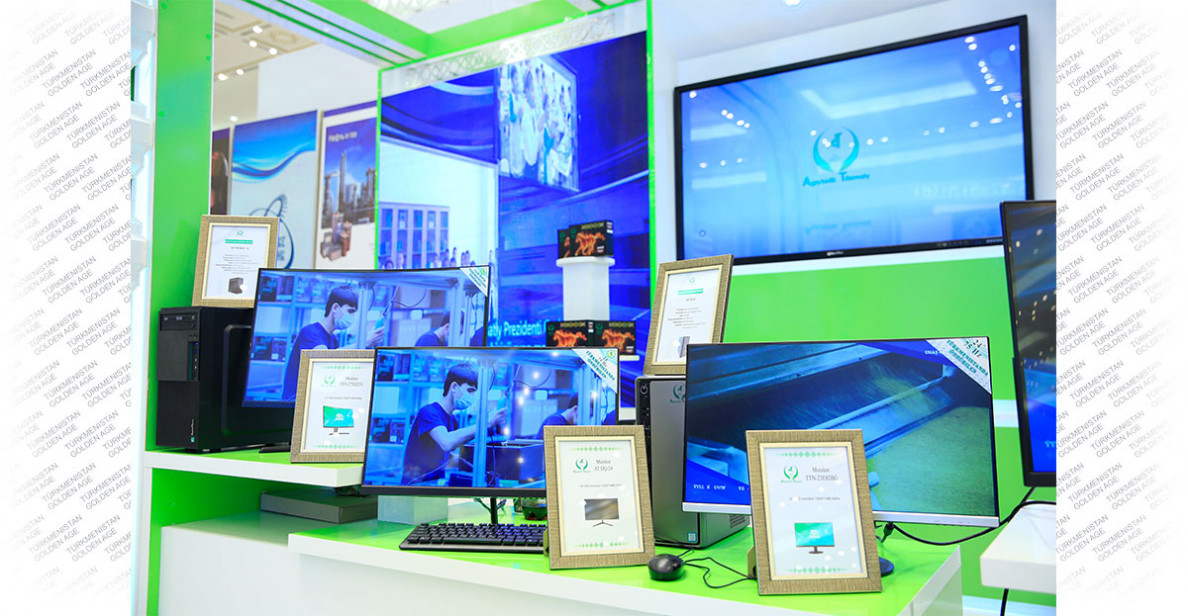 Halk hojalygynyň gazananlarynyň sergisi açyldy