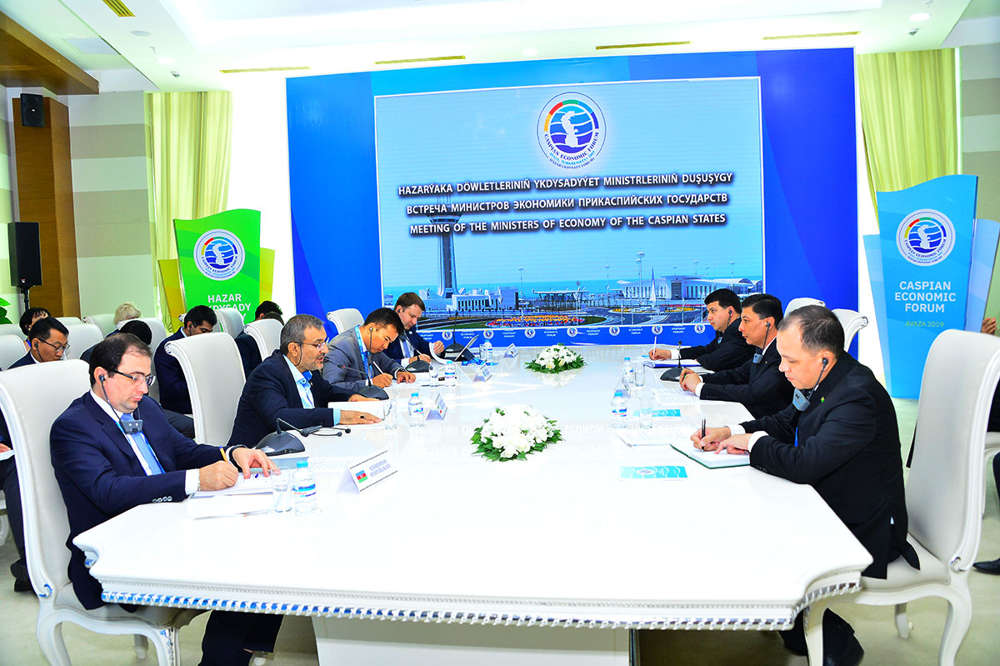Hazarýaka ýurtlarynyň ministrleriniň we pudak ýolbaşçylarynyň duşuşyklary geçirildi
