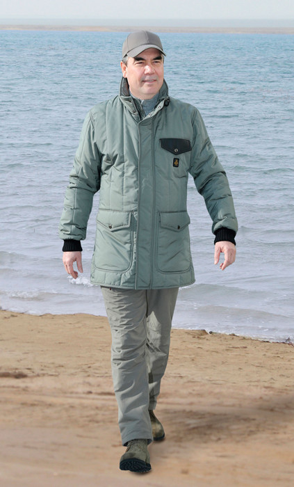 Hormatly Prezidentimiz Gurbanguly Berdimuhamedow «Altyn asyr» Türkmen kölüniň sebitindäki ekologiýa ýagdaýy bilen tanyşdy