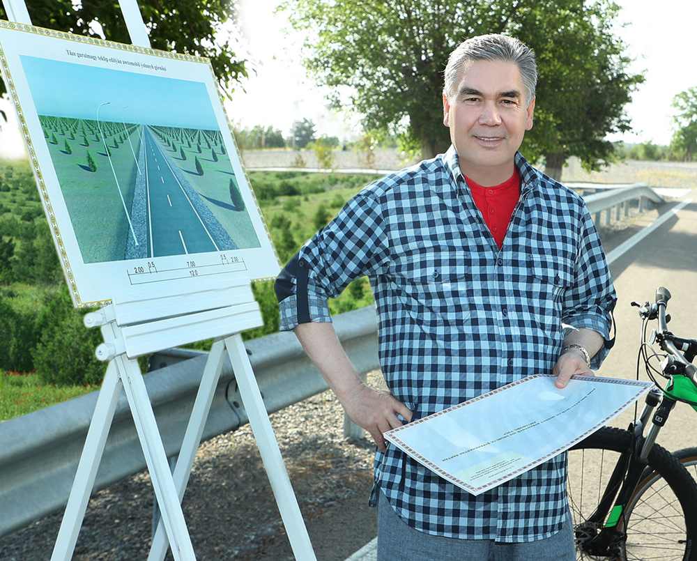 Hormatly Prezidentimiz Gurbanguly Berdimuhamedow Aşgabadyň we onuň töwereklerindäki täze gurluşyklardaky işleriň barşy bilen tanyşdy