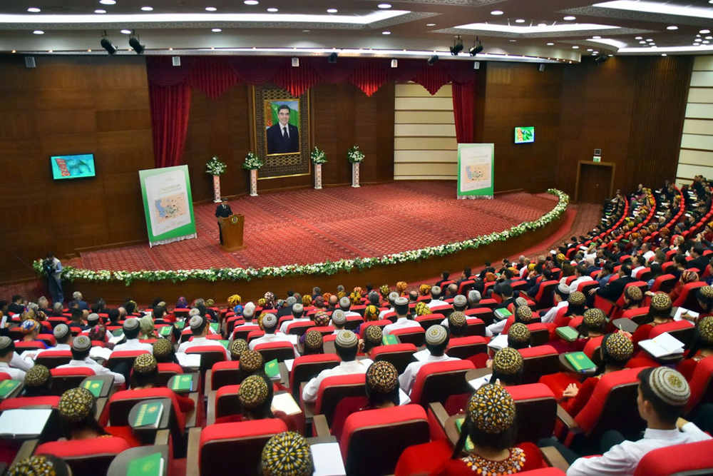 Hormatly Prezidentimiziň kitaplarynyň dünýä derejesindäki meşhurlygy artýar