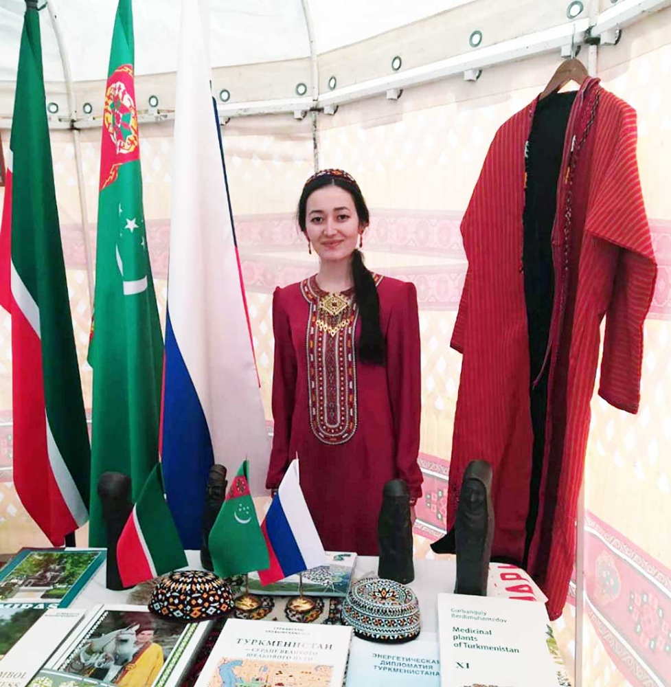 Kowçum ýaşaýan türkmenleriň wekilleri Kazanda geçirilen baýramçylyk çäresine gatnaşdylar