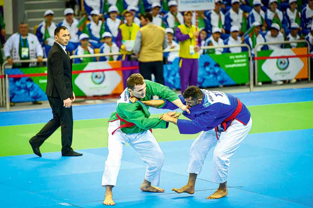 Kuraş – 2023: Türkmen türgenleri çempionatynyň ilkinji gününde 8 medala mynasyp boldular