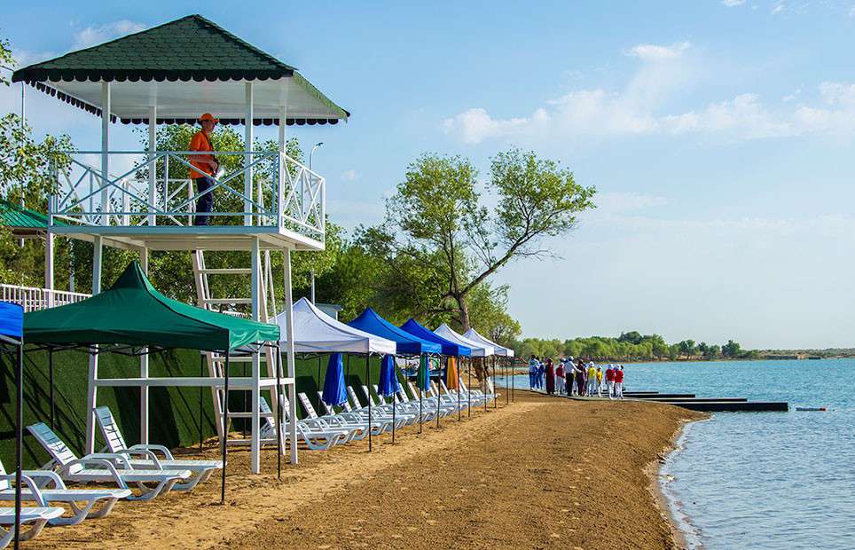 Milli Liderimiz Türkmenistanyň Prezidentiniň Ahalteke atçylyk toplumyna we “Altyn köle” baryp gördi