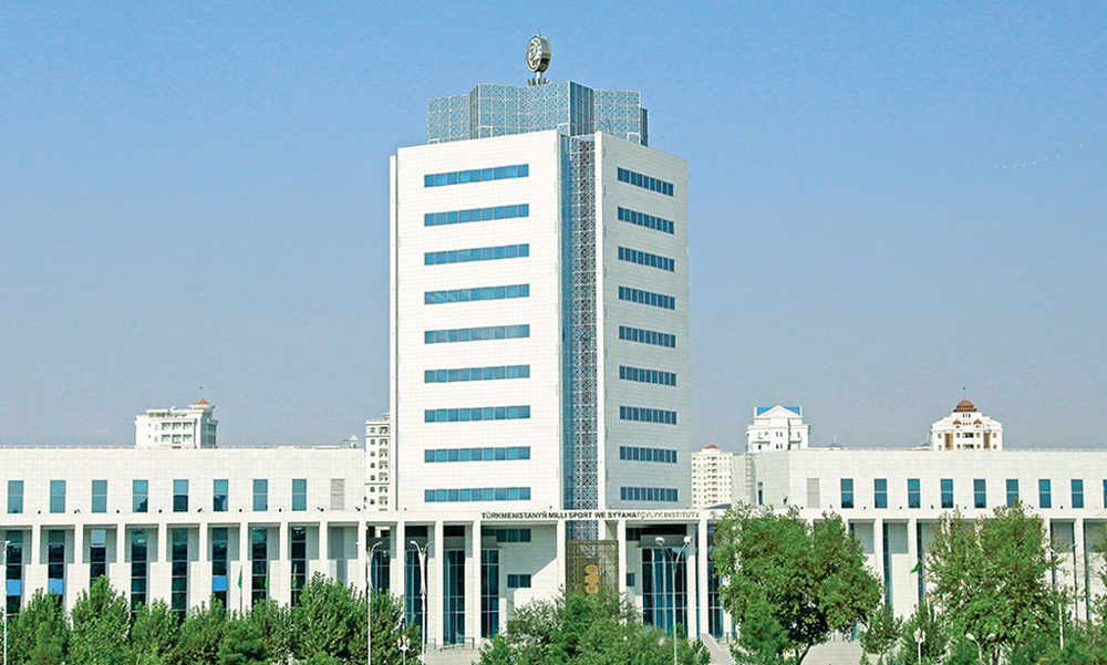 Professional tälimçileri we türgenleri taýýarlamak üçin ýöriteleşdirilen akademiýalar dörediler