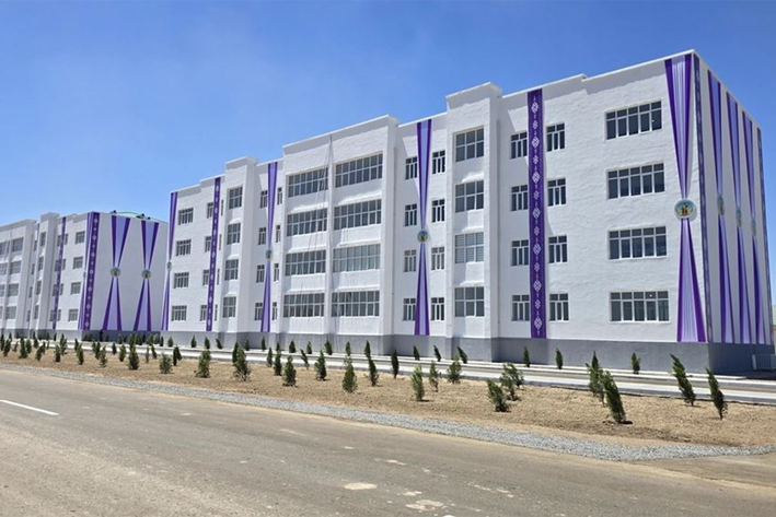 Täze ýaşaýyş jaýlar toplumy açyldy