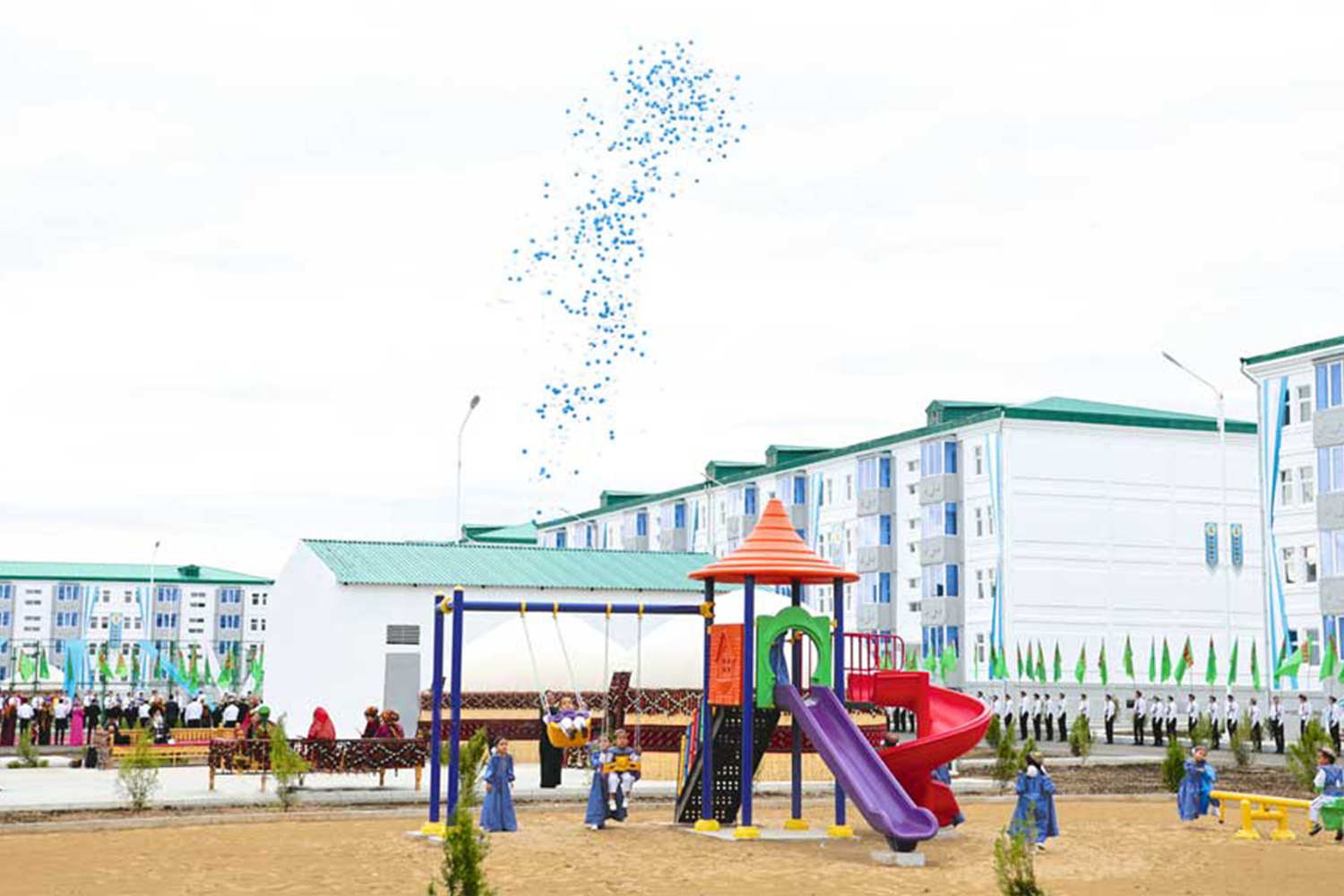 Täze ýaşaýyş jaýlary açyldy