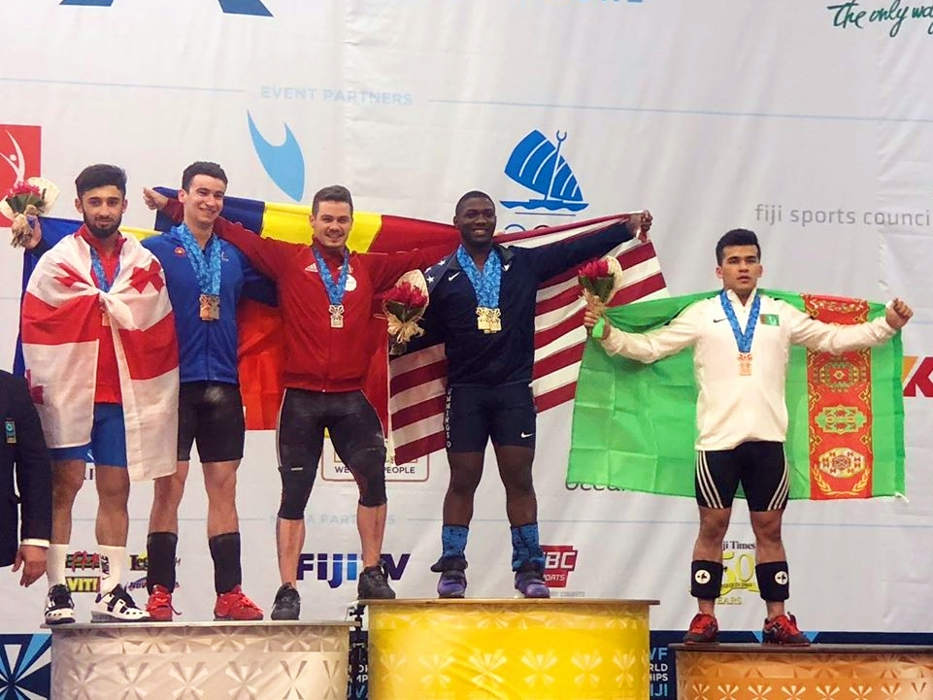 Türkmen agyr atletikaçysynyň bürünç medaly