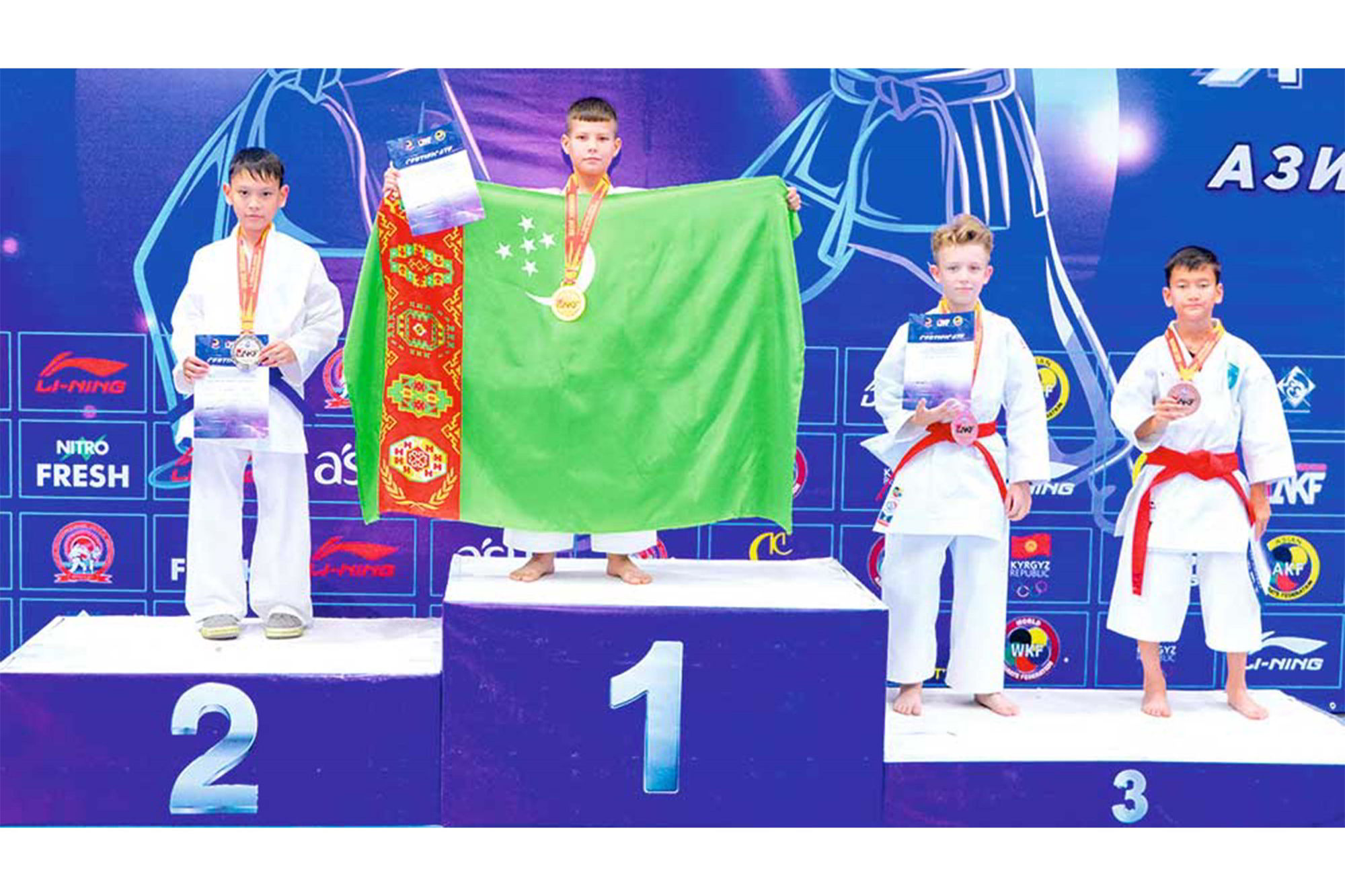 Türkmen karateçileri sebit çempionatynda 26 medal gazandy