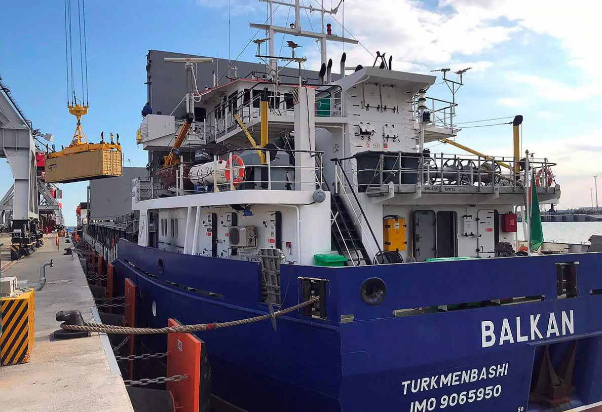 Türkmenbaşy we Baku portlarynyň arasyndaky ýük daşalşynyň möçberi artdy